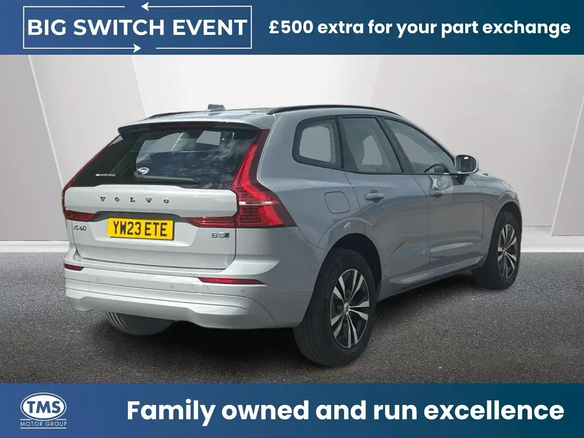 Used Volvo XC60 Core 247 HP (181 kW) 2023 Grey SUV