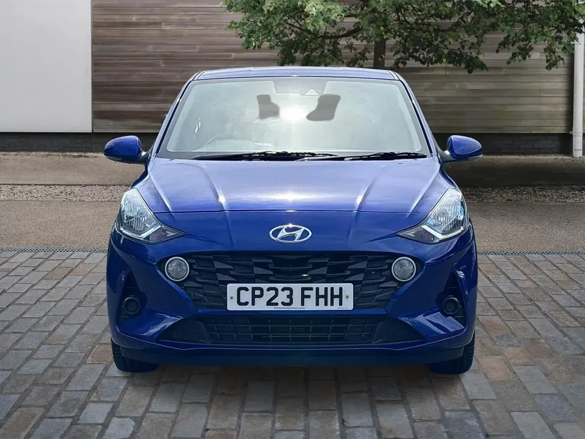 Used Hyundai i10 SE 84 HP (61 kW) 2023 Blue Hatchback