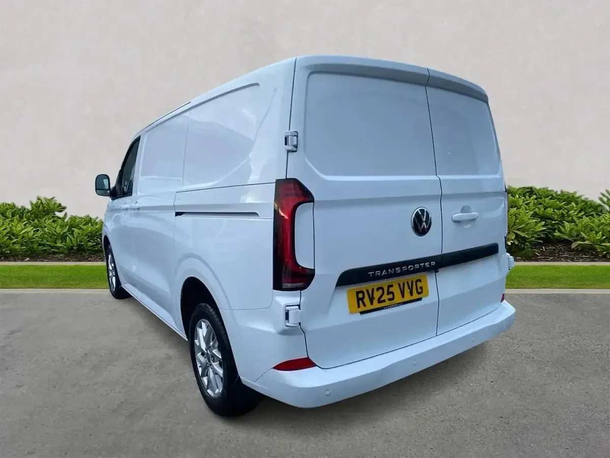 Usado VW Transporter S 150 CV (110 kW) 2025 Blanco Van