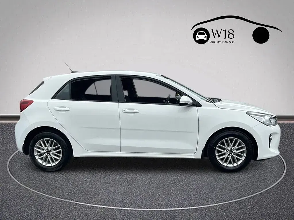 Used Kia Rio 98 HP (72 kW) 2019 White Hatchback