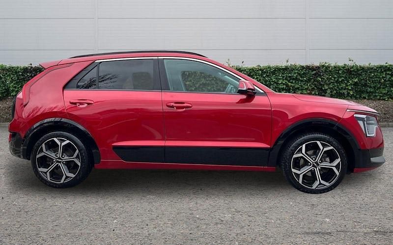 Used Kia Niro 141 HP (103 kW) 2023 Red SUV