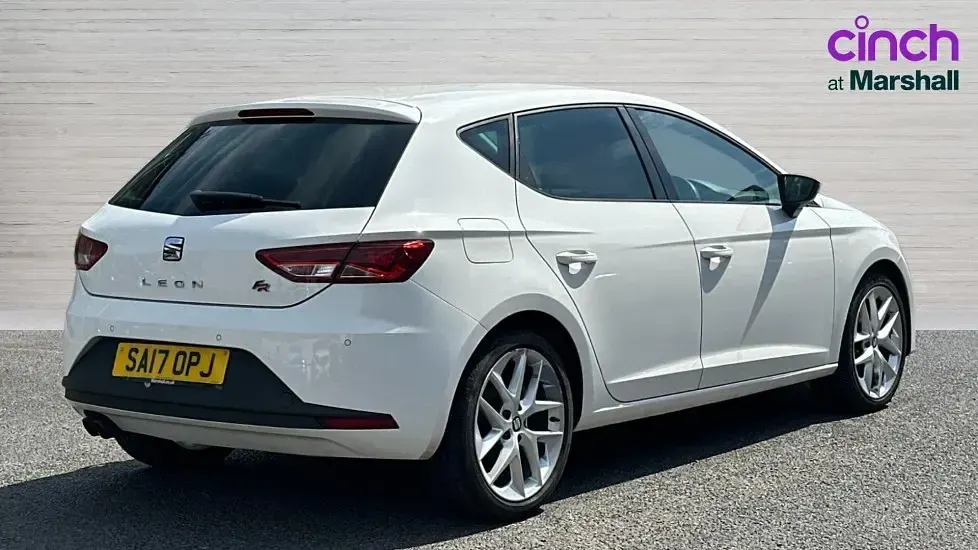 Used Seat Leon FR 125 HP (91 kW) 2017 White