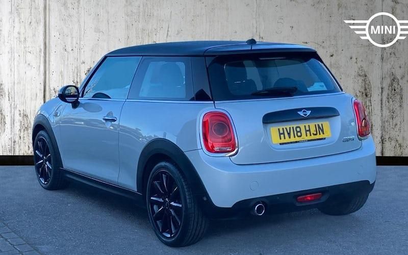 Used Mini Cooper Hatch 136 HP (100 kW) 2017 Silver Hatchback