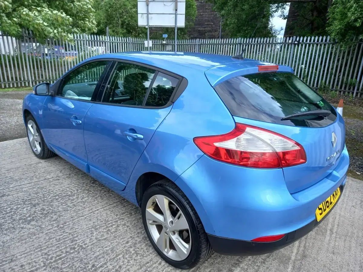 Used Renault Mégane Dynamique 110 HP (80 kW) 2012 Blue Hatchback