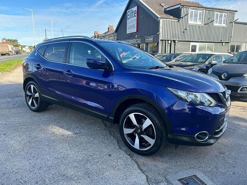 Blue Used 2016 Nissan Qashqai N-Connecta SUV | £8,995 (Fair price) - Image 1/4