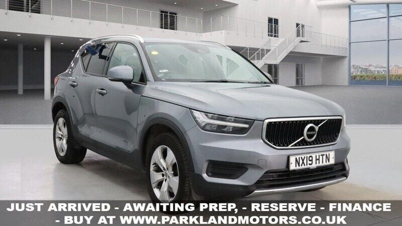 Grey Used 2019 Volvo XC40 Momentum SUV | £13,995 (Fair price) - Image 1/4