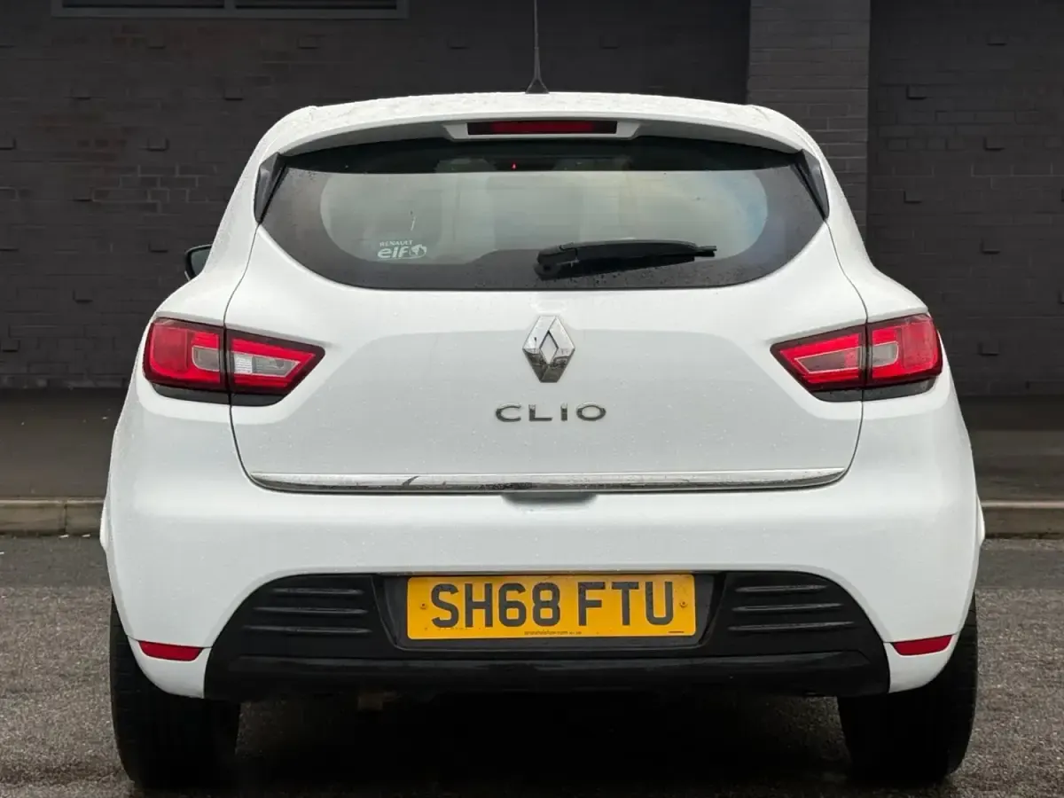 Usado Renault Clio IV Play 2018 Branco Citadino