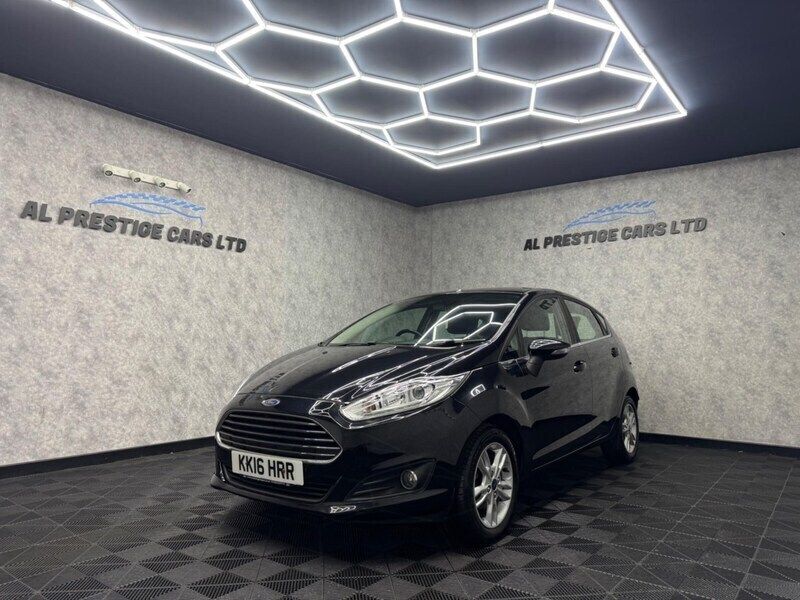 Black Used 2016 Ford Fiesta Zetec Hatchback | £6,999 (A bit pricey) - Image 1/4