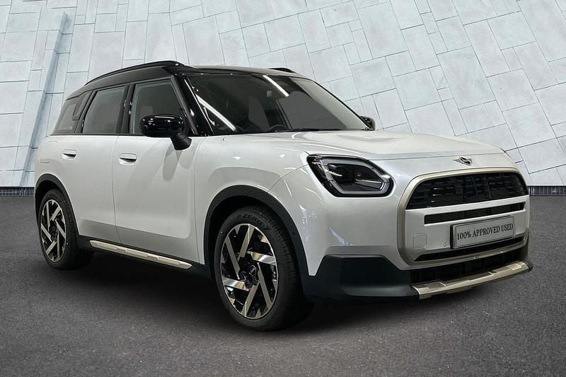 White Used 2024 Mini Countryman Exclusive SUV | £31,500 (Fair price) - Image 1/4