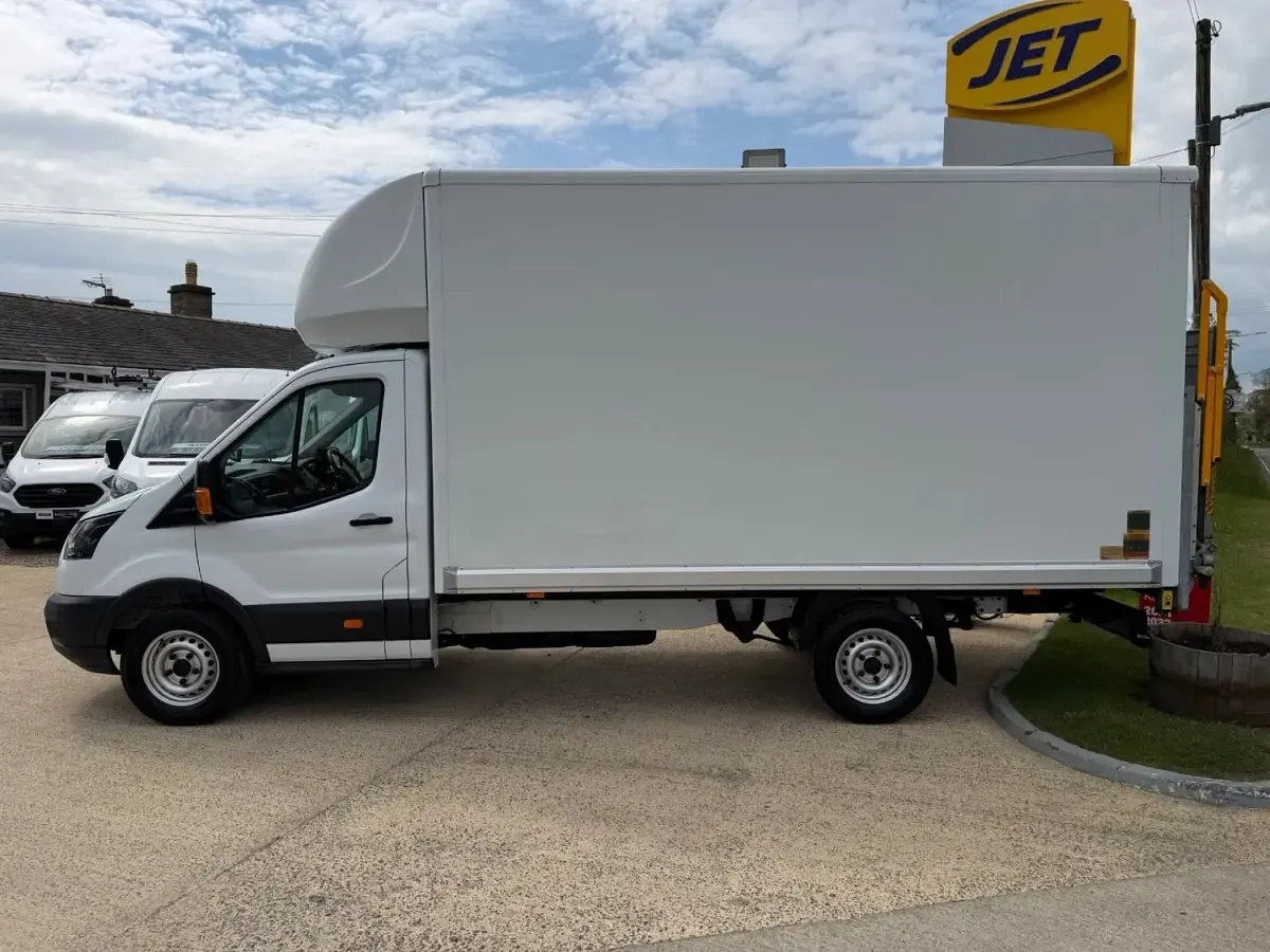 Usado Ford Transit 130 HP (95 kW) 2020 Branco