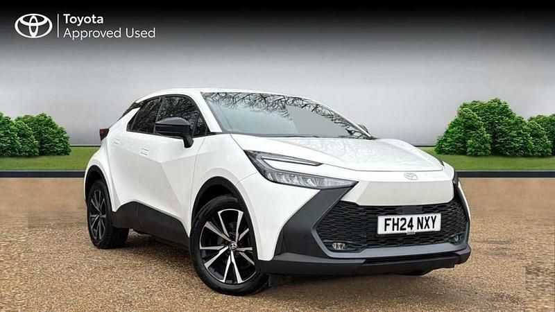 Used Toyota C-HR Design 223 HP (164 kW) 2024 Pure white SUV