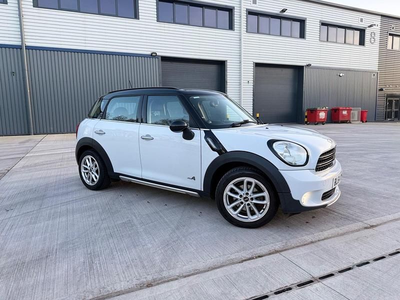 Used Mini Cooper 2014 White Hatchback