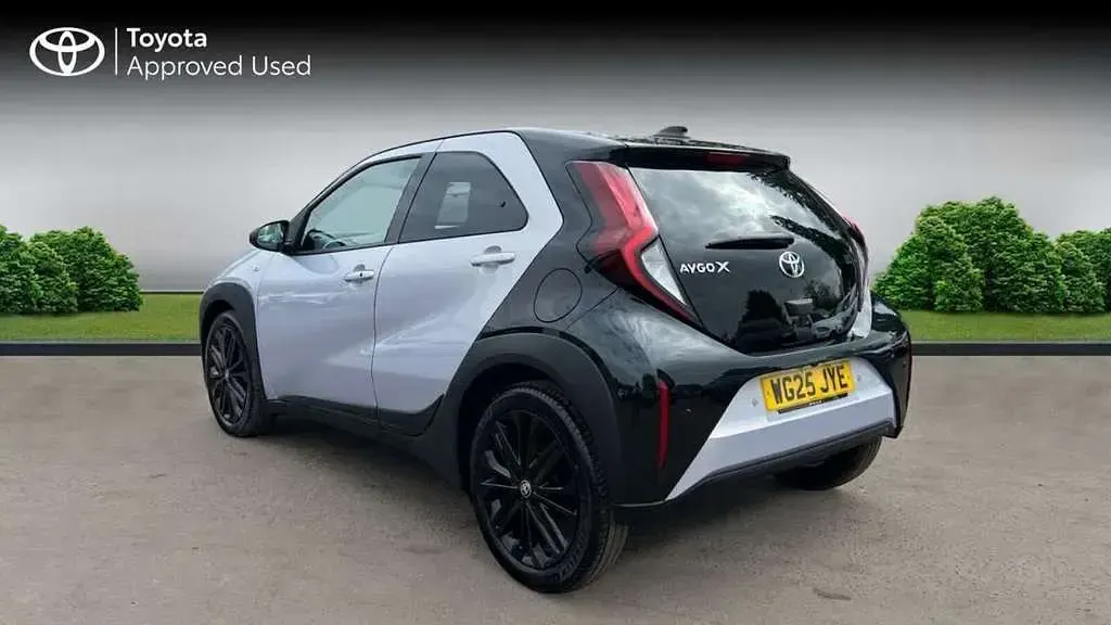 Used Toyota Aygo X Edition 72 HP (52 kW) 2025 Silver SUV