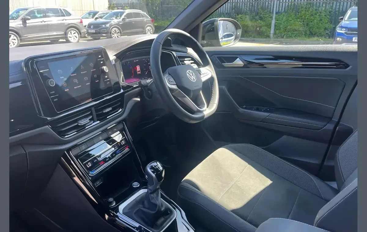 Used VW T-Roc Design 113 HP (83 kW) 2026 Black SUV