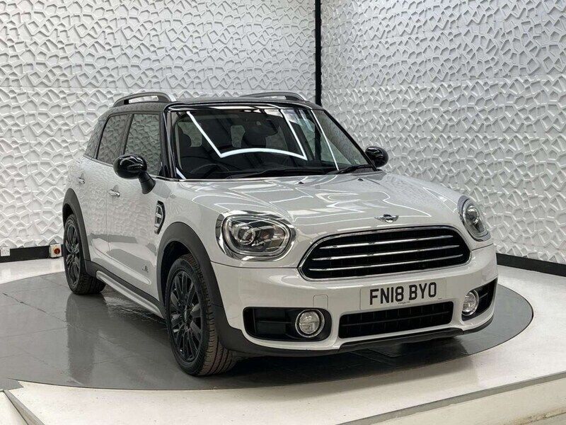 White Used 2018 Mini Cooper Countryman SUV | £14,300 (Good price) - Image 1/4