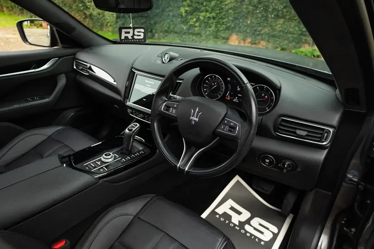 Used Maserati Levante GT 330 HP (242 kW) 2021 Grey SUV