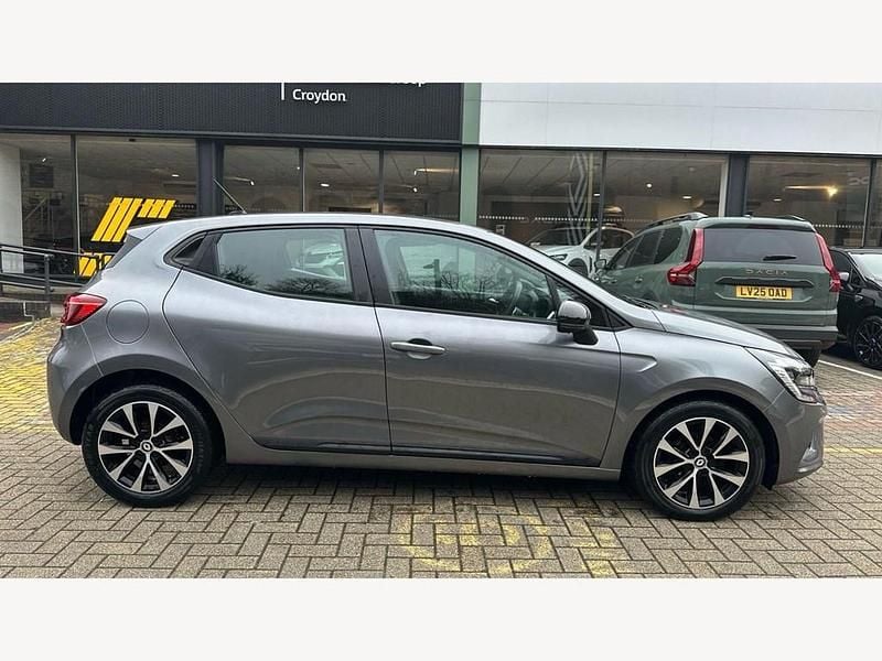 Used Renault Clio V Evolution 90 HP (66 kW) 2023 Grey  Hatchback