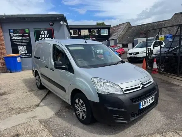 Used Citroën Berlingo 100 HP (73 kW) 2017 Silver MPV