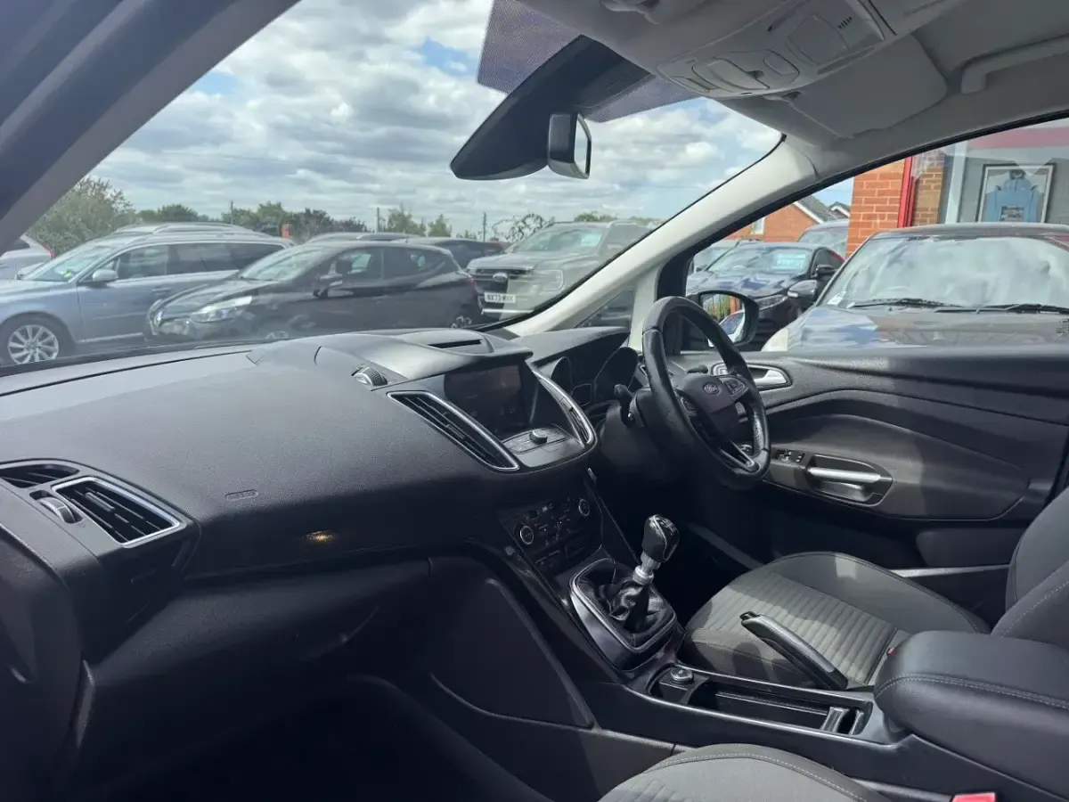 Used Ford C-MAX Titanium 120 HP (88 kW) 2015 Grey MPV