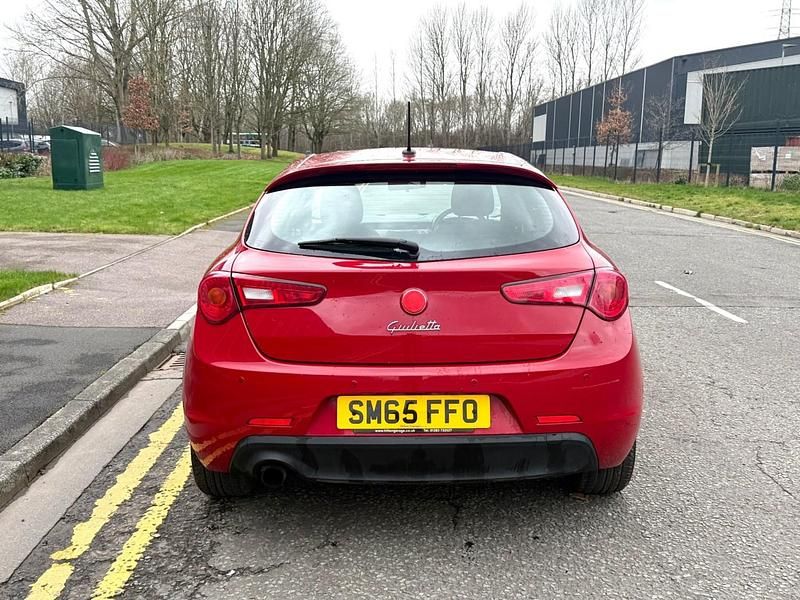 Used Alfa Romeo Giulietta Progression 2015 Red Hatchback