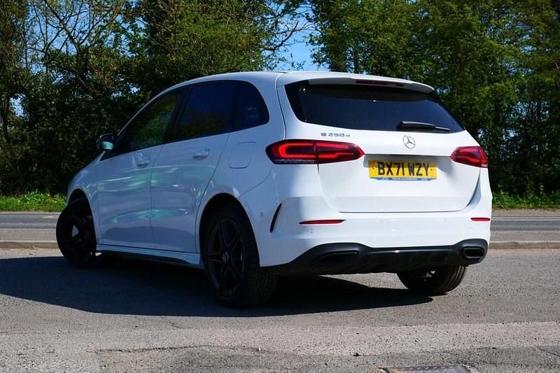 Used Mercedes B250e Executive 218 HP (160 kW) 2021 White MPV