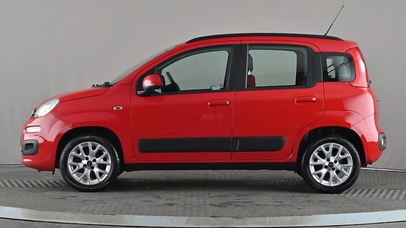 Used Fiat Panda Lounge 69 HP (50 kW) 2018 Red Hatchback