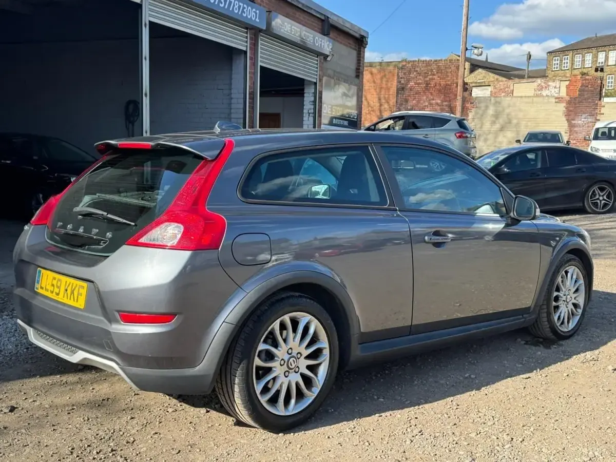 Usado Volvo C30 2009 Cinzento Citadino