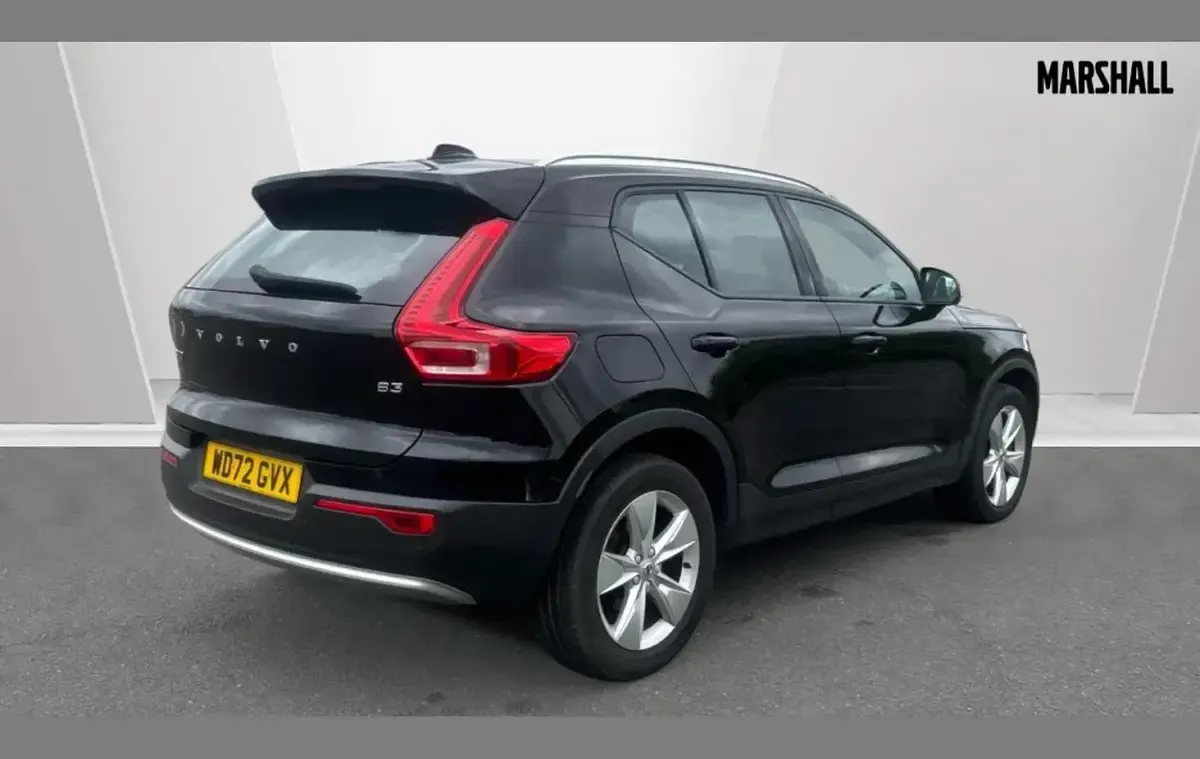 Usado Volvo XC40 Core 161 HP (118 kW) 2023 Preto SUV