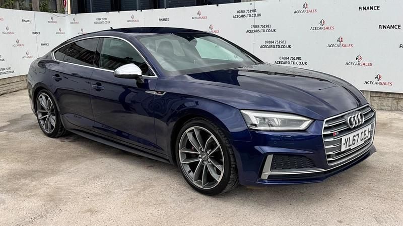 Used Audi A5 Comfort 2018 Blue Coupe