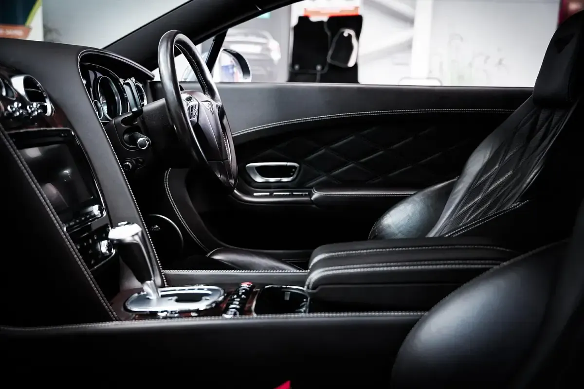 Used Bentley Continental Mulliner 575 HP (422 kW) 2012 Grey Coupe