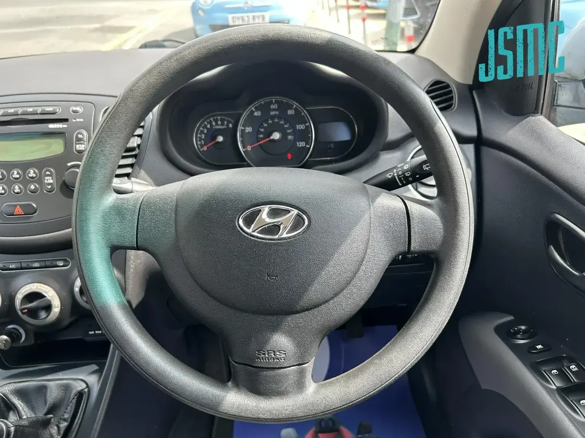 Used Hyundai i10 Active 86 HP (63 kW) 2012 Silver Hatchback