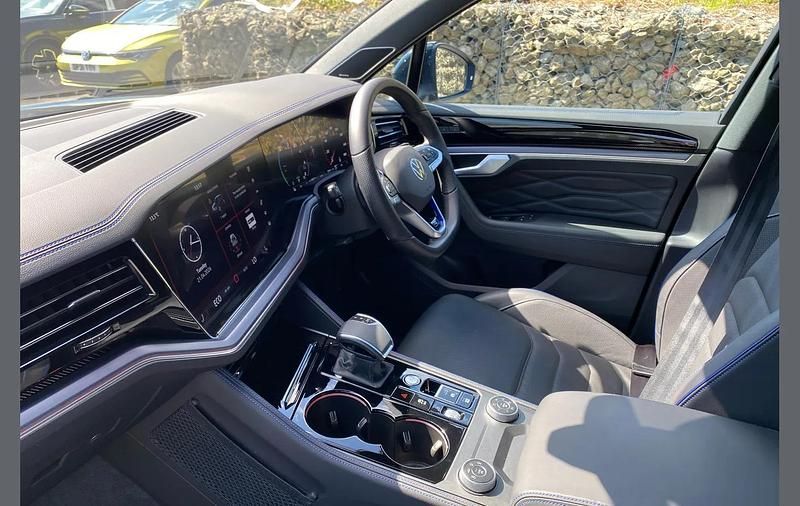 Used VW Touareg R 456 HP (335 kW) 2025 Black SUV