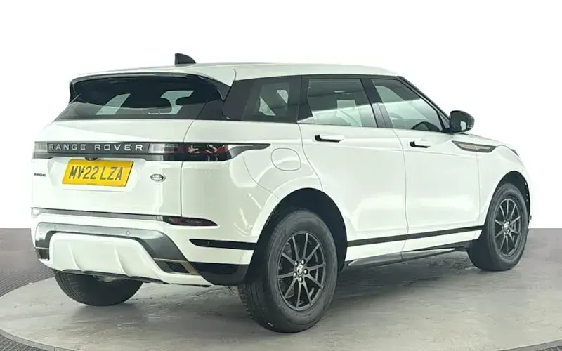 Käytetty Land Rover Range Rover evoque R-Dynamic 166 HP (122 kW) 2022 Valkoinen Katumaasturi