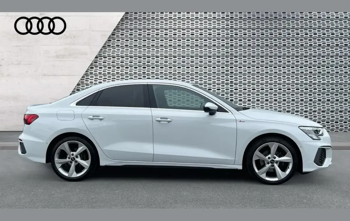 Used Audi A3 S-Line 147 HP (108 kW) 2023 White Sedan
