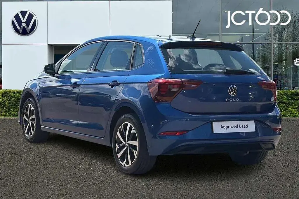 Used VW Polo Life 95 HP (69 kW) 2023 Blue Hatchback