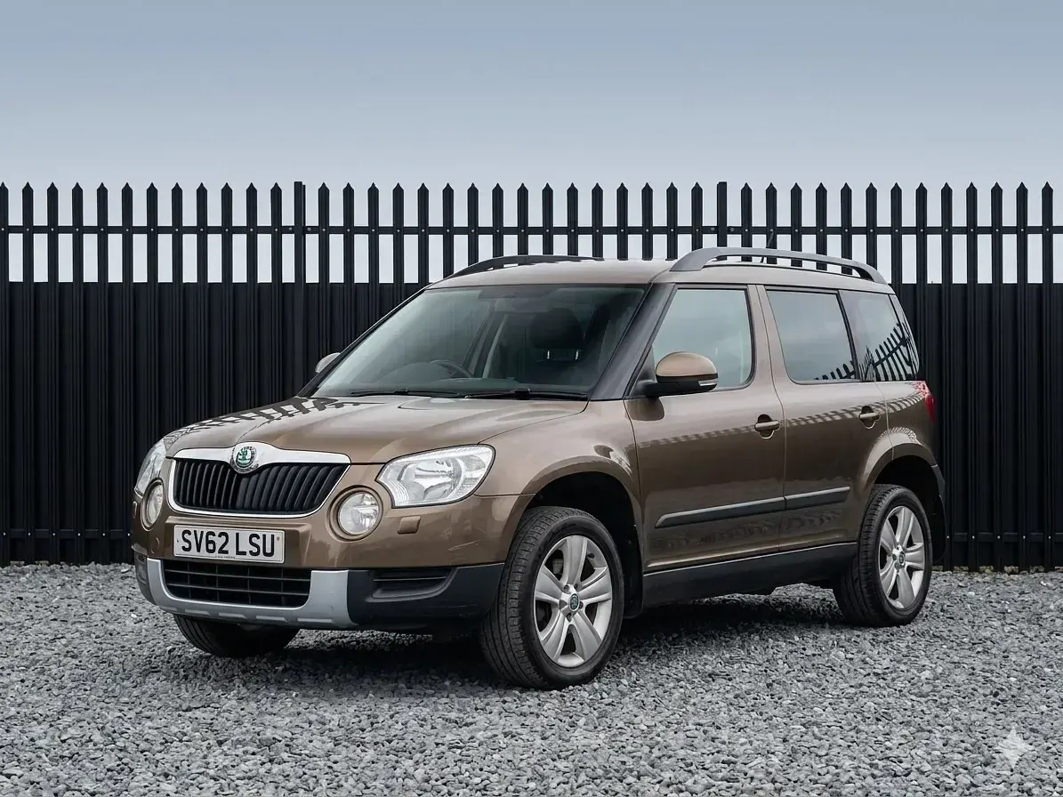 Used Skoda Yeti SE 160 HP (117 kW) 2012 Brown SUV
