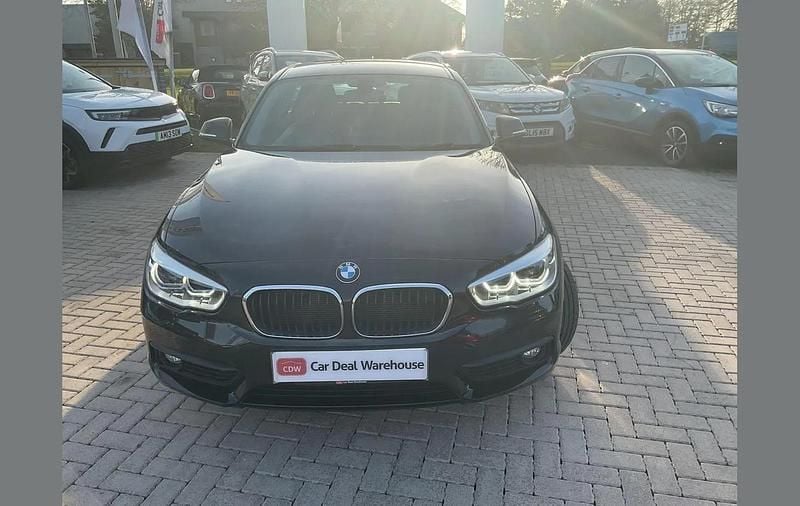 Usado BMW 118 Comfort Edition 134 HP (98 kW) 2018 Preto Citadino