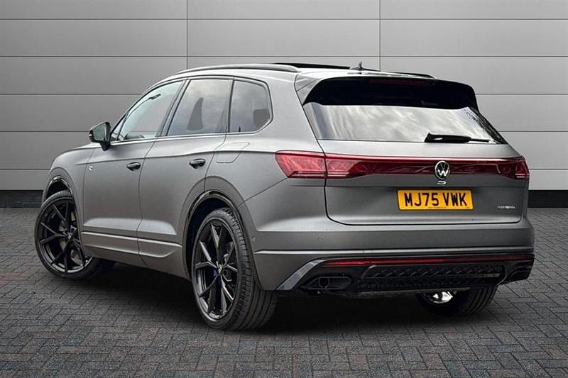 New VW Touareg R 462 HP (339 kW) 2025 Silicon grey SUV