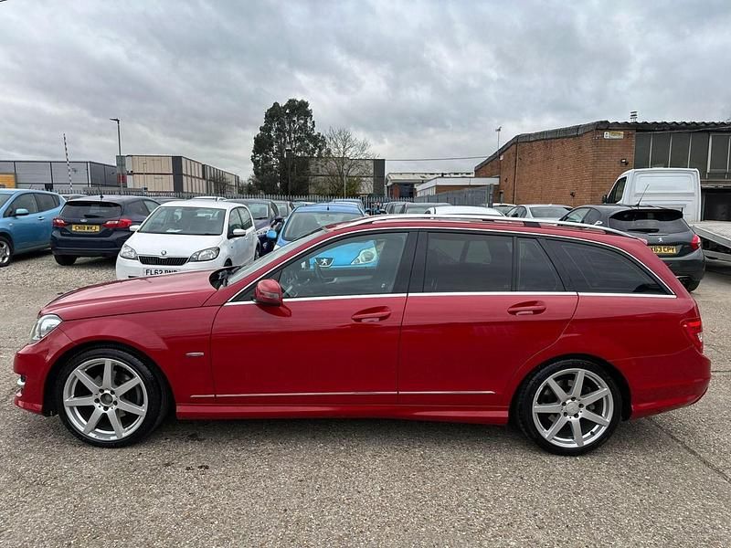 Used Mercedes C180 2012 Red Estate