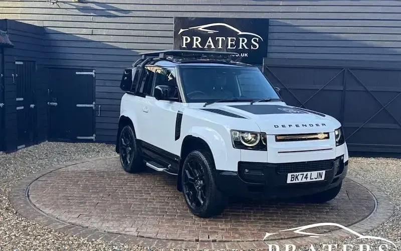 Used Land Rover Defender HSE Dynamic 249 HP (183 kW) 2025 SUV