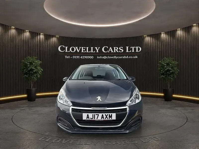 Used Peugeot 208 Active 82 HP (60 kW) 2017 Grey Hatchback