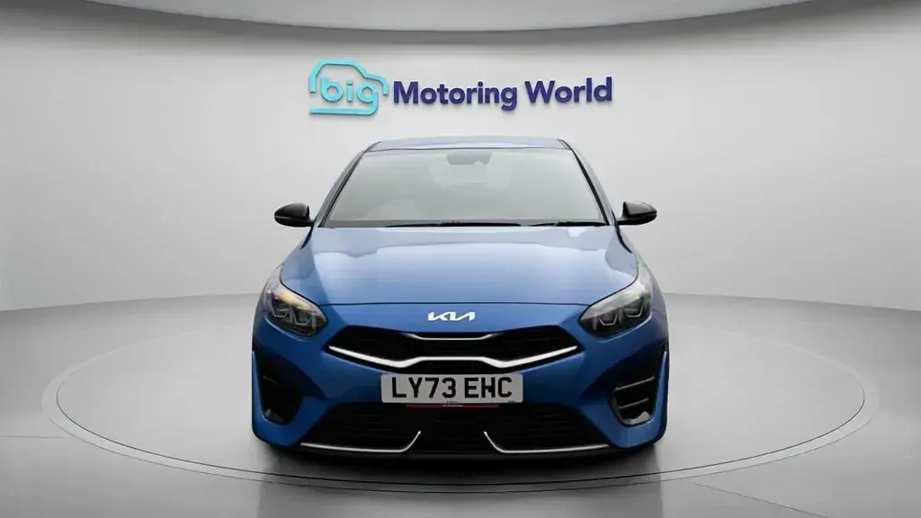 Używany Kia Ceed GT-Line 158 KM (116 kW) 2023 Niebieski Hatchback