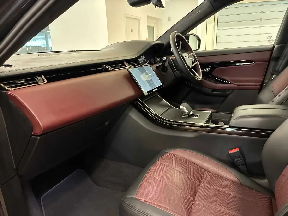 Used Land Rover Range Rover evoque Autobiography 309 HP (227 kW) 2023 Grey SUV