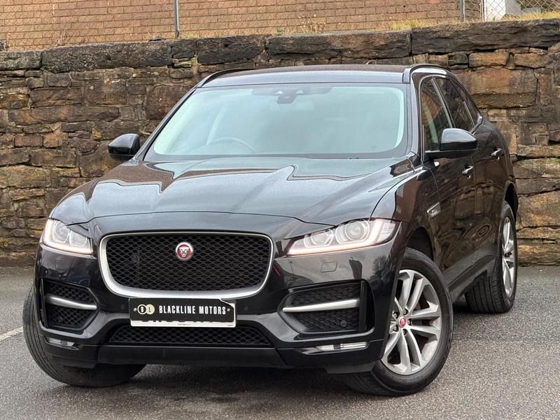 Usado Jaguar F-Pace R-Sport 180 HP (132 kW) 2017 Preto SUV