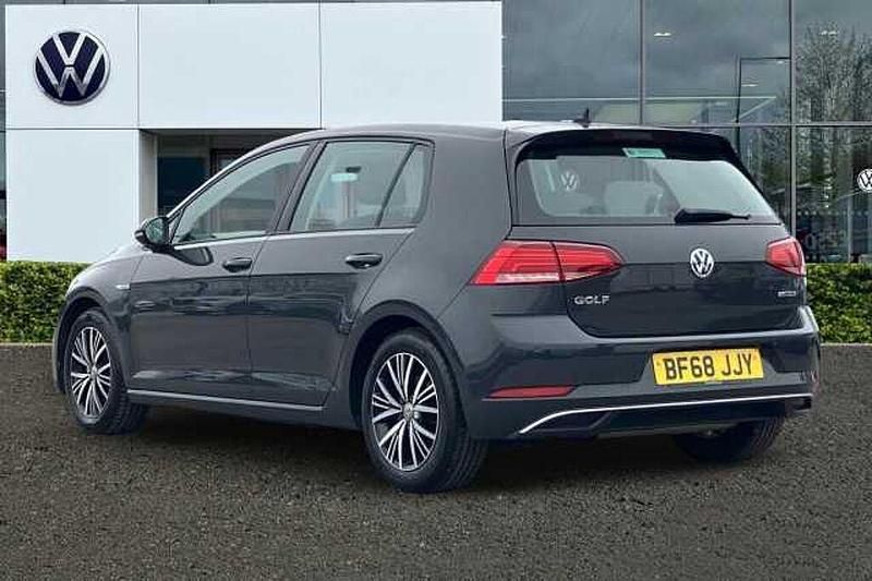 Used VW Golf VII 130 HP (95 kW) 2018
