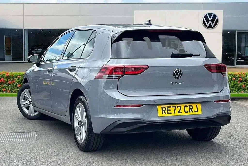 Used VW Golf VIII Life 130 HP (95 kW) 2022 Grey Hatchback