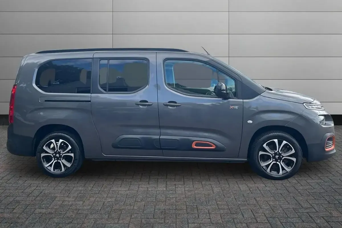 Used Citroën Berlingo XTR 98 kW (134 HP) 2023 Grey MPV