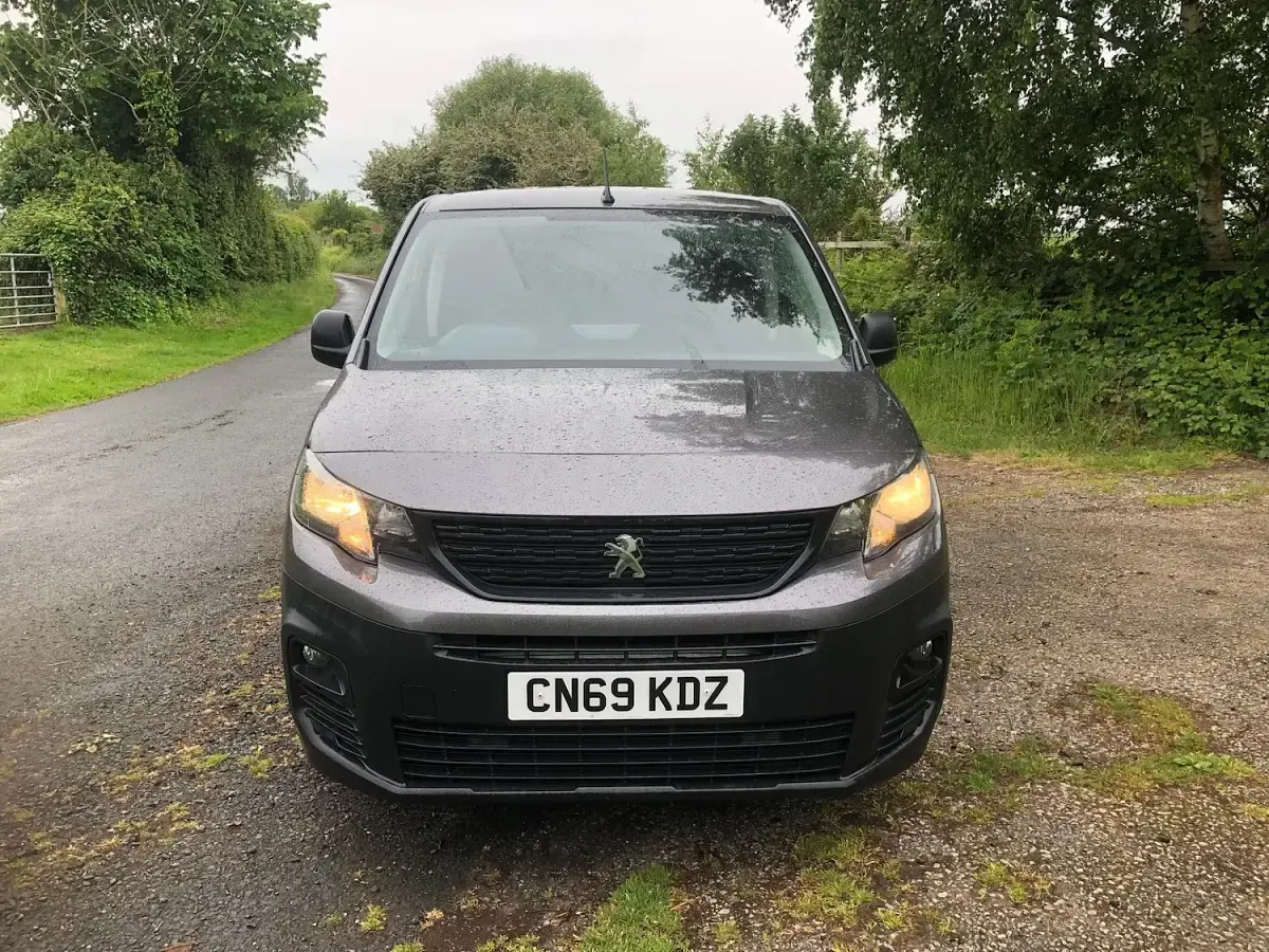 Used Peugeot Partner 2019 Grey MPV