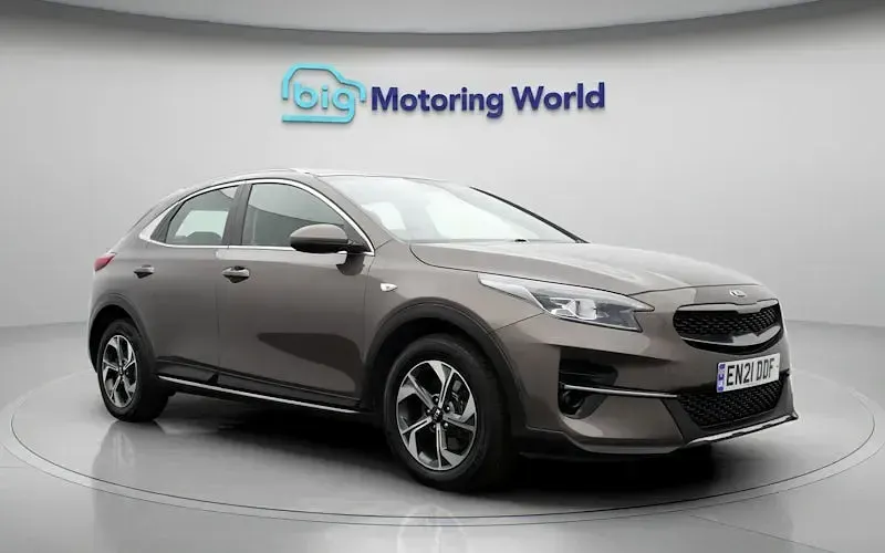 Used Kia XCeed 120 HP (88 kW) 2021 Brown SUV