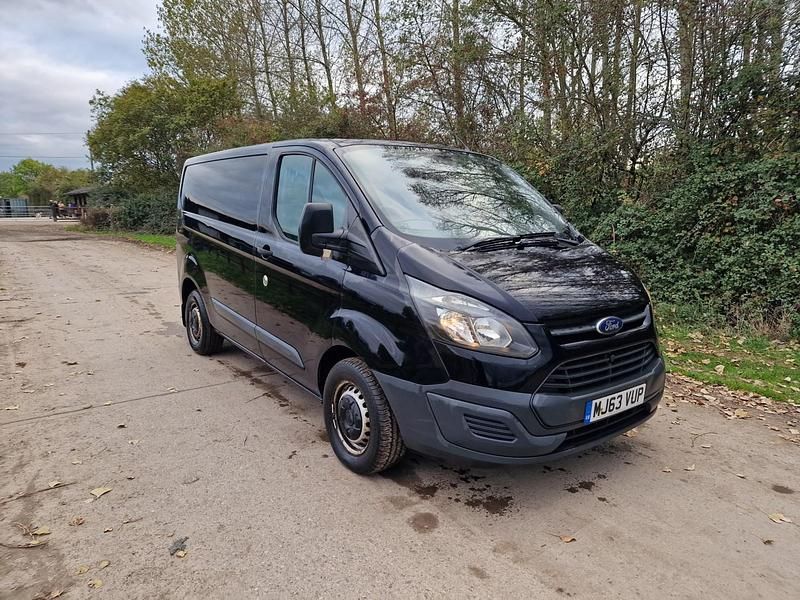 Black Used 2013 Ford Transit Custom | £4,295 - Image 1/4
